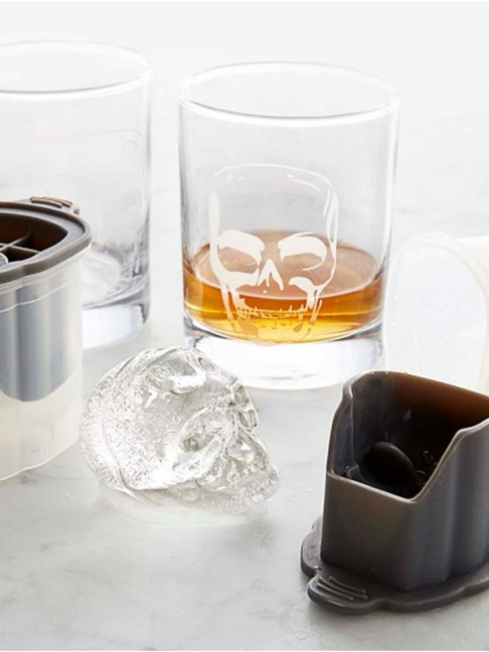 Skull ice mold (set of 2)